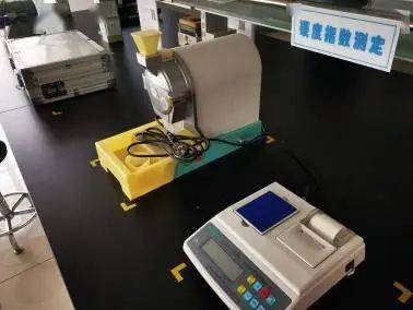 我為群眾辦實(shí)事 區(qū)商務(wù)局舉辦食品安全宣傳周暨糧食質(zhì)量安全宣傳日活動